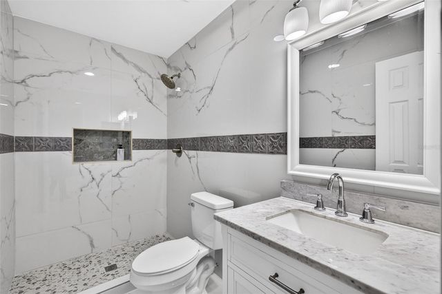 300 SCOTT ROAD, Geneva, FL 32732