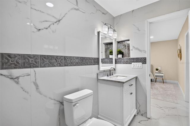 300 SCOTT ROAD, Geneva, FL 32732