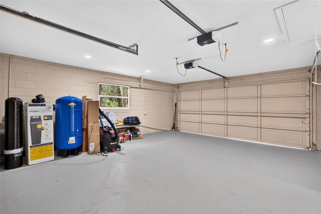 300 SCOTT ROAD, Geneva, FL 32732