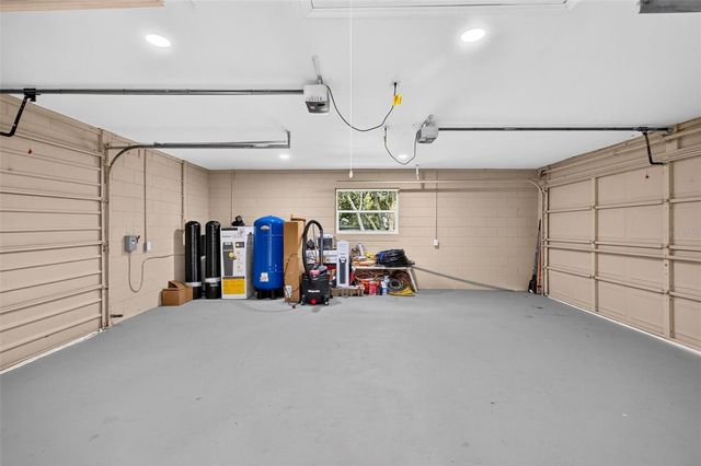 300 SCOTT ROAD, Geneva, FL 32732