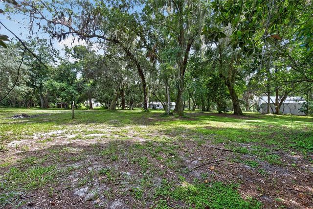 300 SCOTT ROAD, Geneva, FL 32732