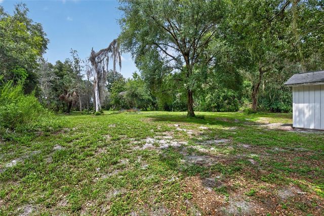 300 SCOTT ROAD, Geneva, FL 32732
