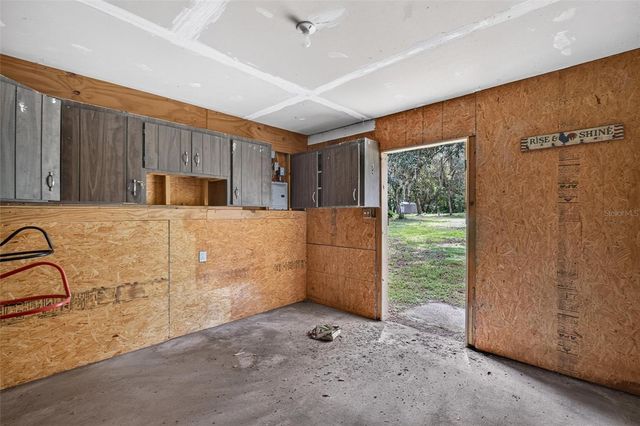 300 SCOTT ROAD, Geneva, FL 32732