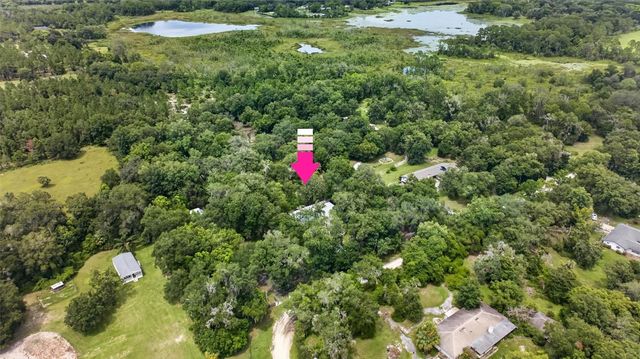 300 SCOTT ROAD, Geneva, FL 32732