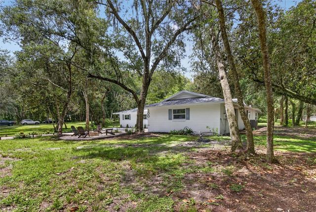 300 SCOTT ROAD, Geneva, FL 32732