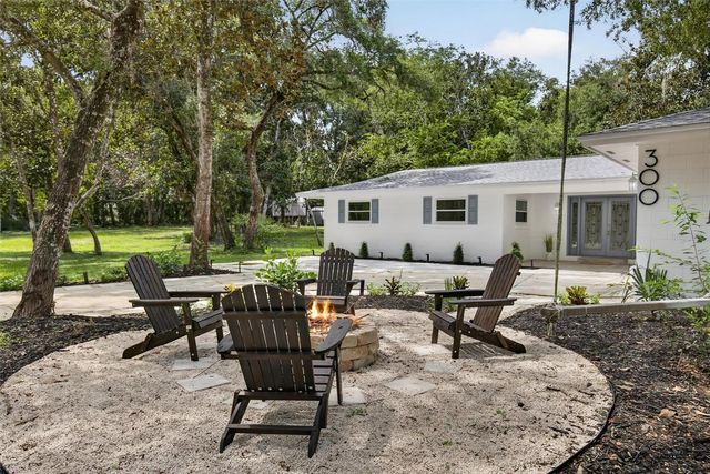 300 SCOTT ROAD, Geneva, FL 32732
