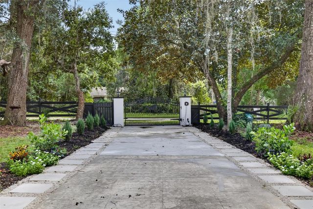 300 SCOTT ROAD, Geneva, FL 32732
