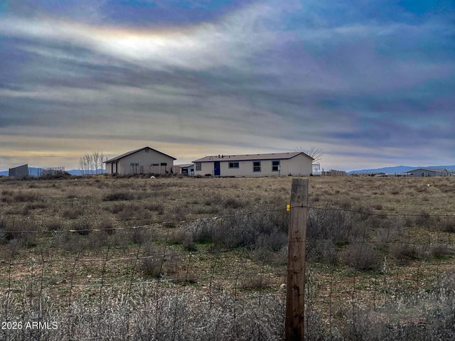 7525 E FLETCHER Street, Prescott Valley, AZ 86315