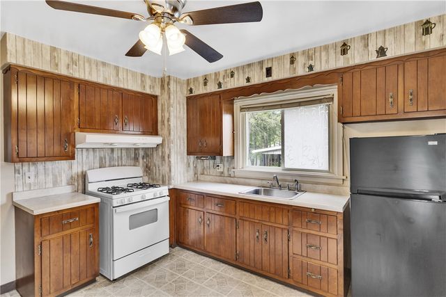 212 Shady Ave, Cheswick, PA 15024