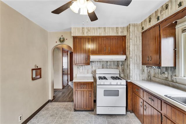 212 Shady Ave, Cheswick, PA 15024