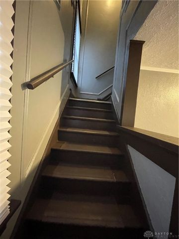 212 E Hillcrest Avenue, Dayton, OH 45405