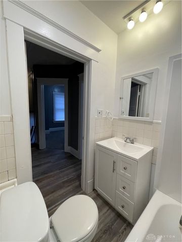 212 E Hillcrest Avenue, Dayton, OH 45405