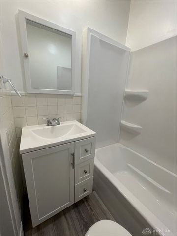 212 E Hillcrest Avenue, Dayton, OH 45405