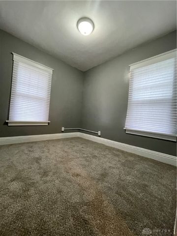 212 E Hillcrest Avenue, Dayton, OH 45405