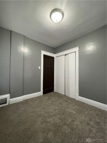 212 E Hillcrest Avenue, Dayton, OH 45405