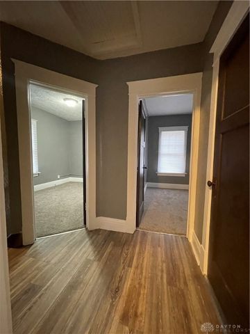 212 E Hillcrest Avenue, Dayton, OH 45405