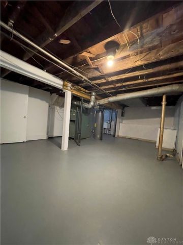 212 E Hillcrest Avenue, Dayton, OH 45405