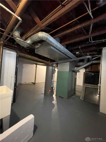 212 E Hillcrest Avenue, Dayton, OH 45405