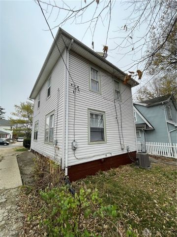 212 E Hillcrest Avenue, Dayton, OH 45405