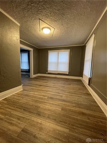 212 E Hillcrest Avenue, Dayton, OH 45405