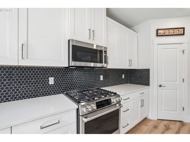 11228 Sw STOCKHOLM Dr, Wilsonville, OR 97070
