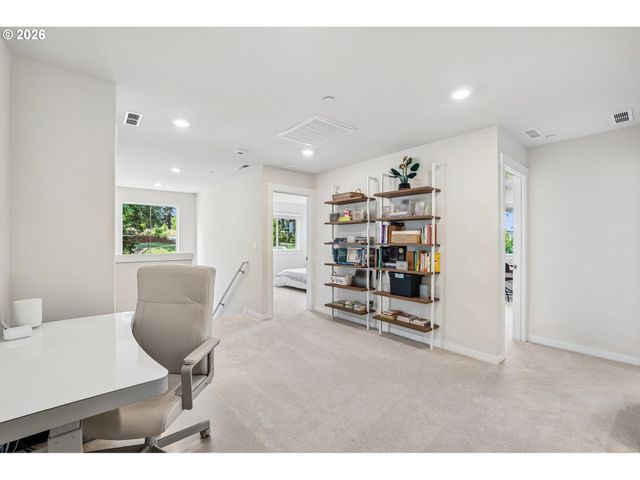 11228 Sw STOCKHOLM Dr, Wilsonville, OR 97070