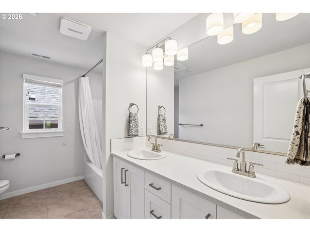 11228 Sw STOCKHOLM Dr, Wilsonville, OR 97070