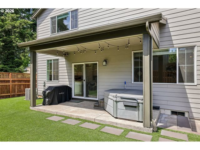 11228 Sw STOCKHOLM Dr, Wilsonville, OR 97070