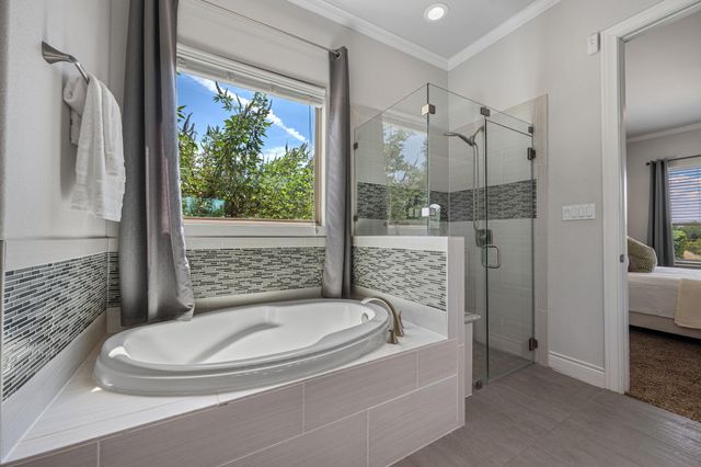 313 Escondido DR, Georgetown, TX 78633