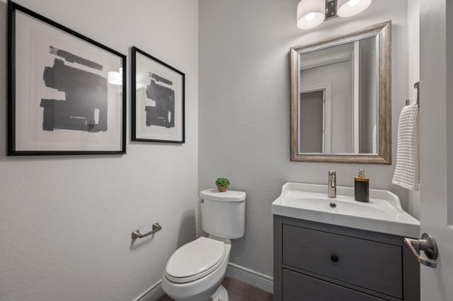 313 Escondido DR, Georgetown, TX 78633