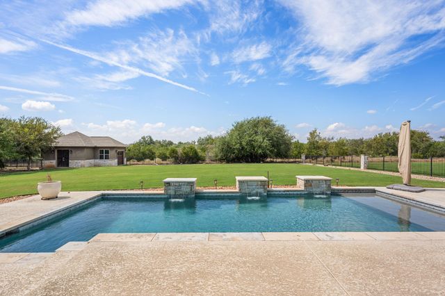 313 Escondido DR, Georgetown, TX 78633