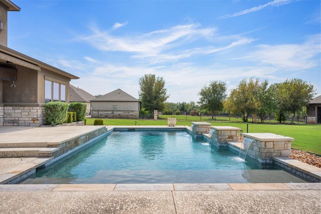 313 Escondido DR, Georgetown, TX 78633