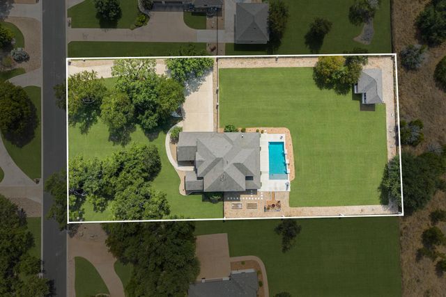 313 Escondido DR, Georgetown, TX 78633