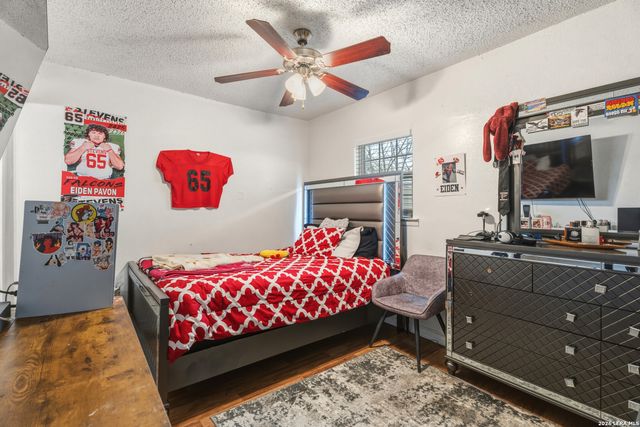 9927 E Sandy Field, San Antonio, TX 78245