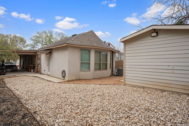 9927 E Sandy Field, San Antonio, TX 78245