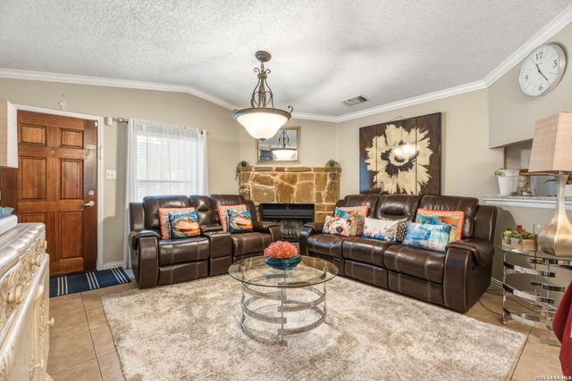 9927 E Sandy Field, San Antonio, TX 78245