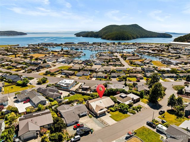 5305 Sterling Drive, Anacortes, WA 98221