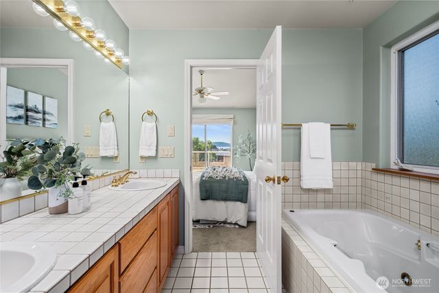 5305 Sterling Drive, Anacortes, WA 98221