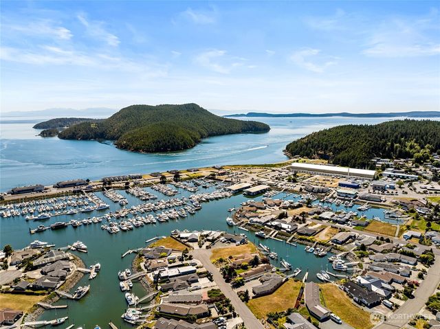 5305 Sterling Drive, Anacortes, WA 98221