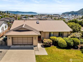 5305 Sterling Drive, Anacortes, WA 98221