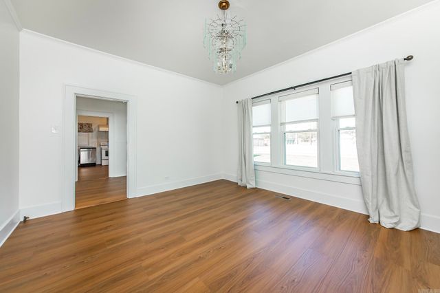 204 SE 3rd Street, England, AR 72046