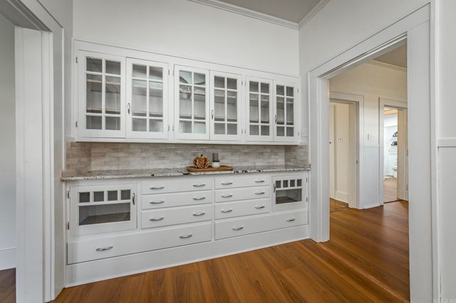 204 SE 3rd Street, England, AR 72046