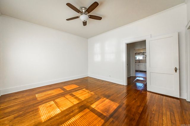 204 SE 3rd Street, England, AR 72046