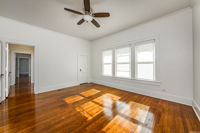 204 SE 3rd Street, England, AR 72046