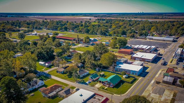 204 SE 3rd Street, England, AR 72046