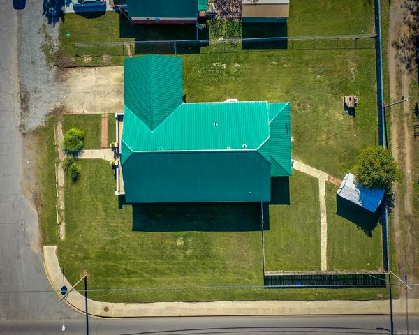 204 SE 3rd Street, England, AR 72046