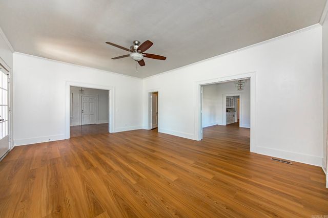 204 SE 3rd Street, England, AR 72046