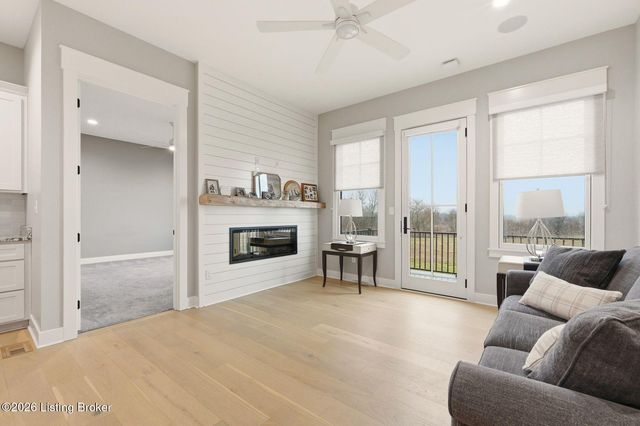 2259 Taylor Wood Rd, Simpsonville, KY 40067