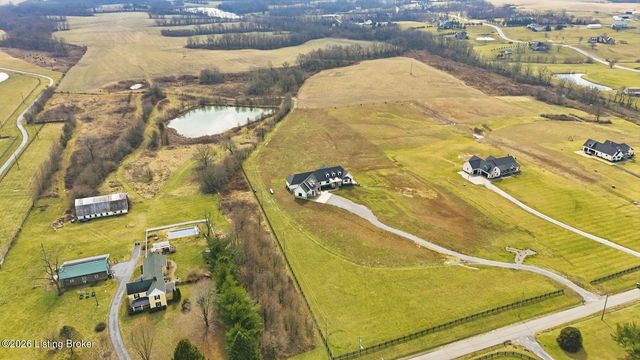 2259 Taylor Wood Rd, Simpsonville, KY 40067