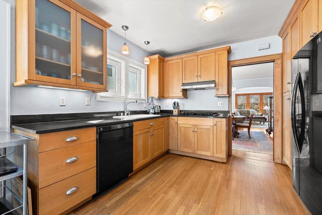 4832 N Newhall STREET, Whitefish Bay, WI 53217